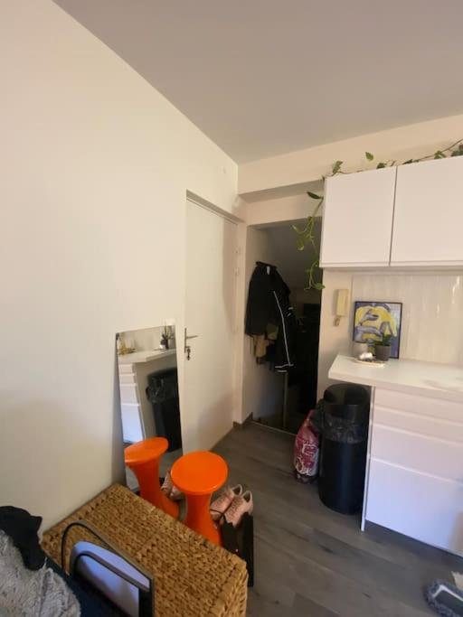 1 Piece Principale Avec Terrasse Privee Proche De Toutes Commodites *